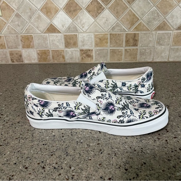 Vans Women’s Paradise Floral Classic Slip On Sneaker Size 7.5 - Picture 6 of 10